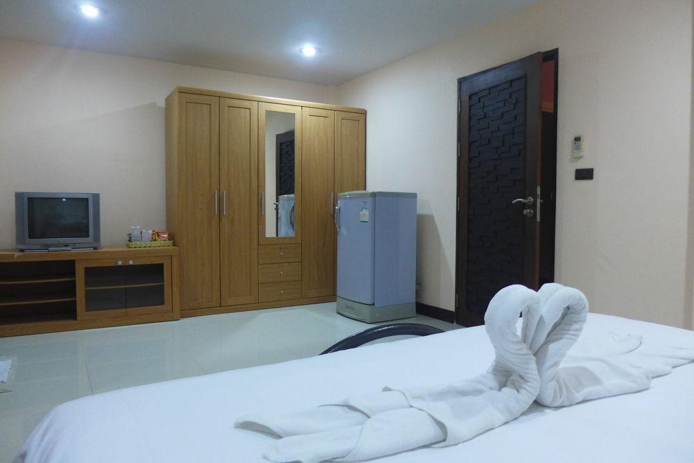 Bgw Phuket Hostel Patong Ngoại thất bức ảnh