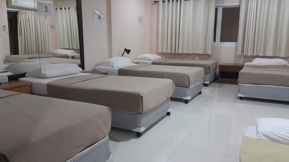 Bgw Phuket Hostel Patong Ngoại thất bức ảnh