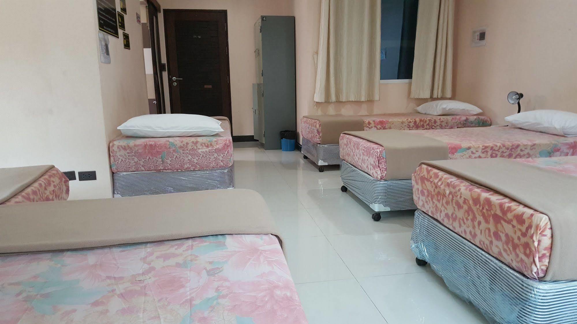 Bgw Phuket Hostel Patong Ngoại thất bức ảnh