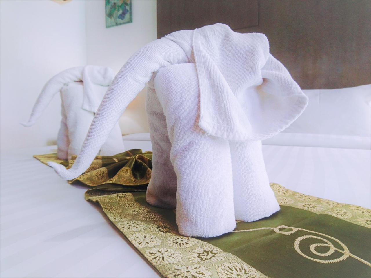 Bgw Phuket Hostel Patong Ngoại thất bức ảnh